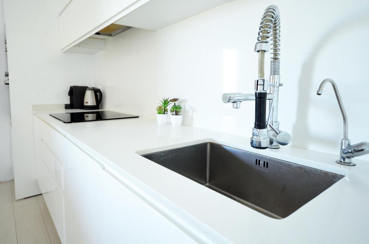 Modern Apartment In บาเลนเซีย ภายนอก รูปภาพ