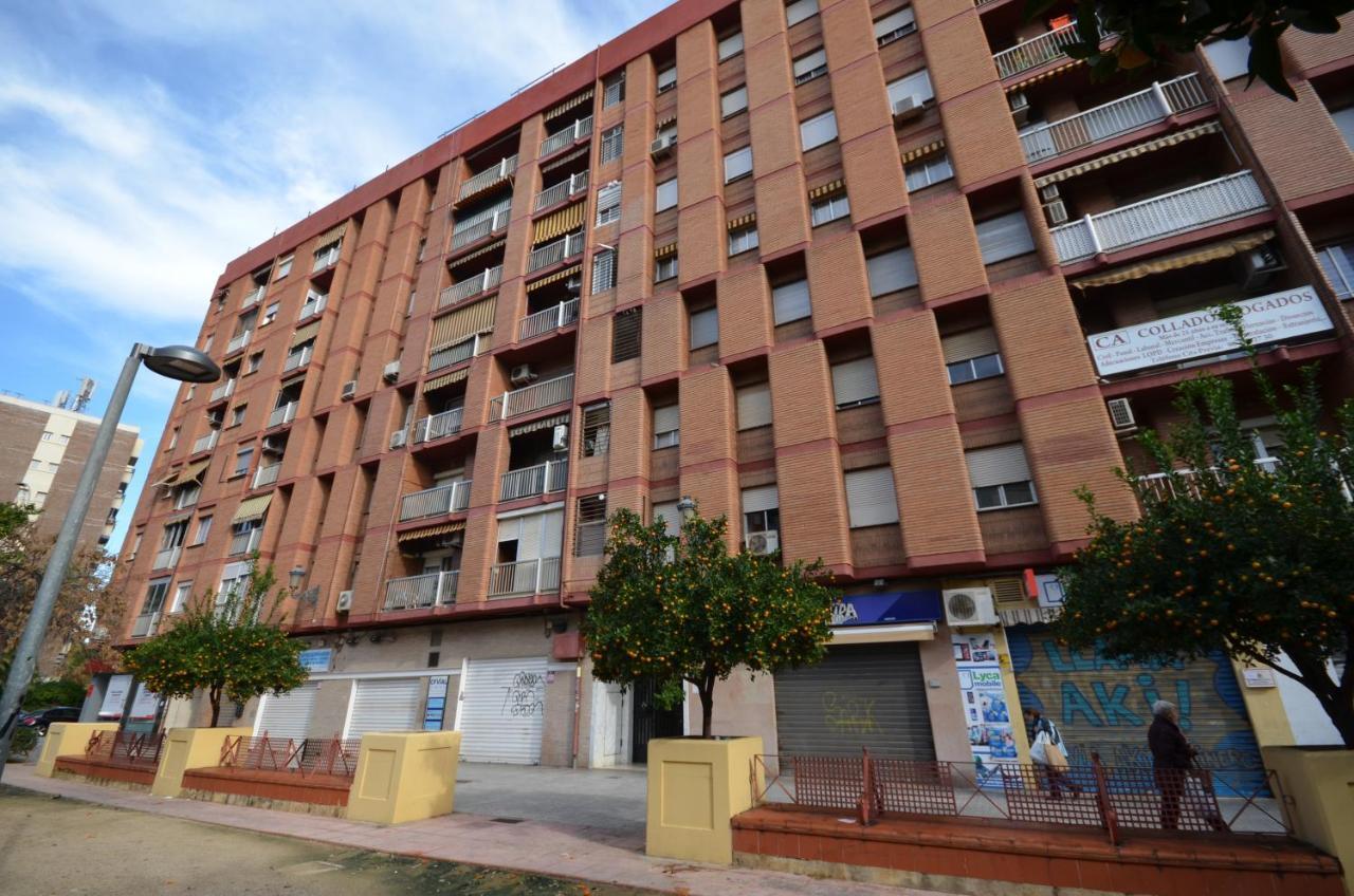 Modern Apartment In บาเลนเซีย ภายนอก รูปภาพ
