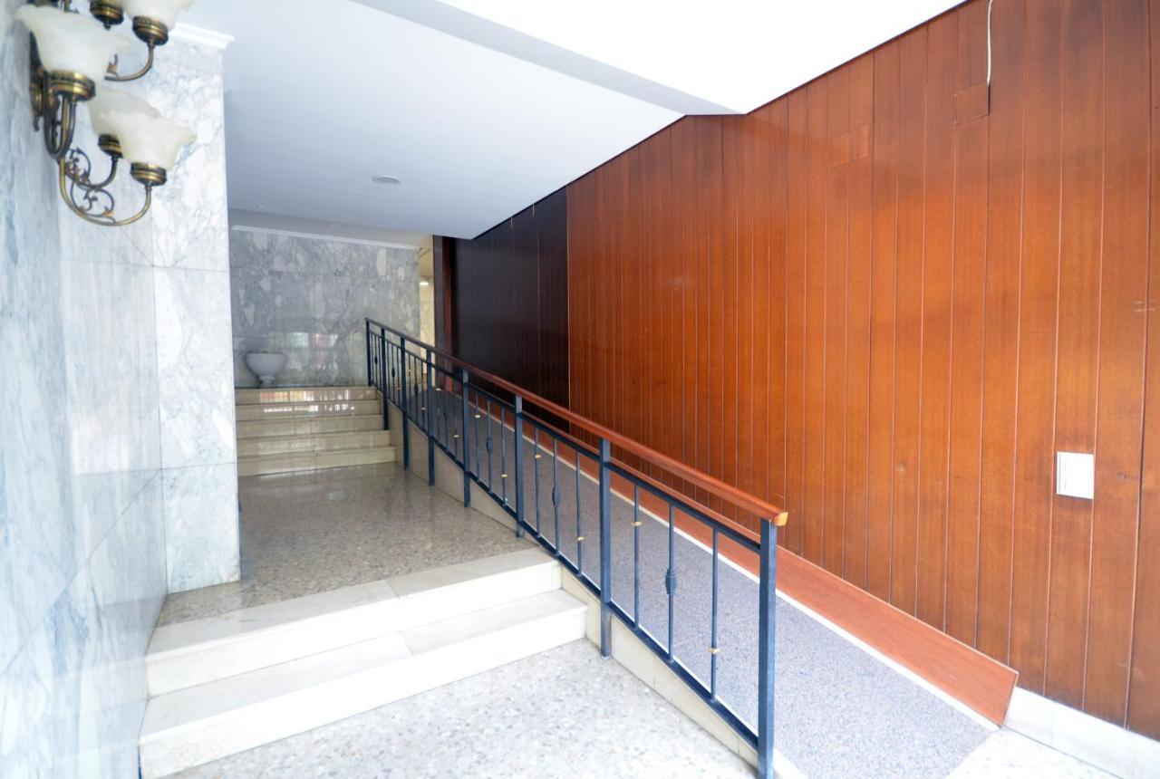 Modern Apartment In บาเลนเซีย ภายนอก รูปภาพ