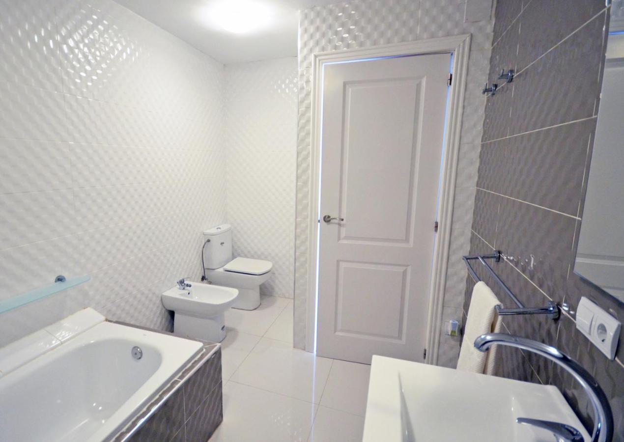 Modern Apartment In บาเลนเซีย ภายนอก รูปภาพ