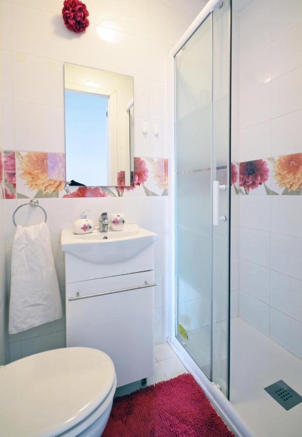 Modern Apartment In บาเลนเซีย ภายนอก รูปภาพ